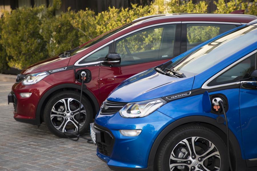  Opel Ampera-e 2017 года  (фото 3 из 23)